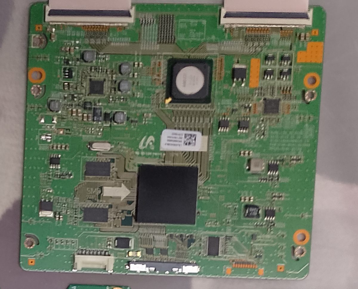 T-CON bord BN95-00577A — Samsung UE40ES6100